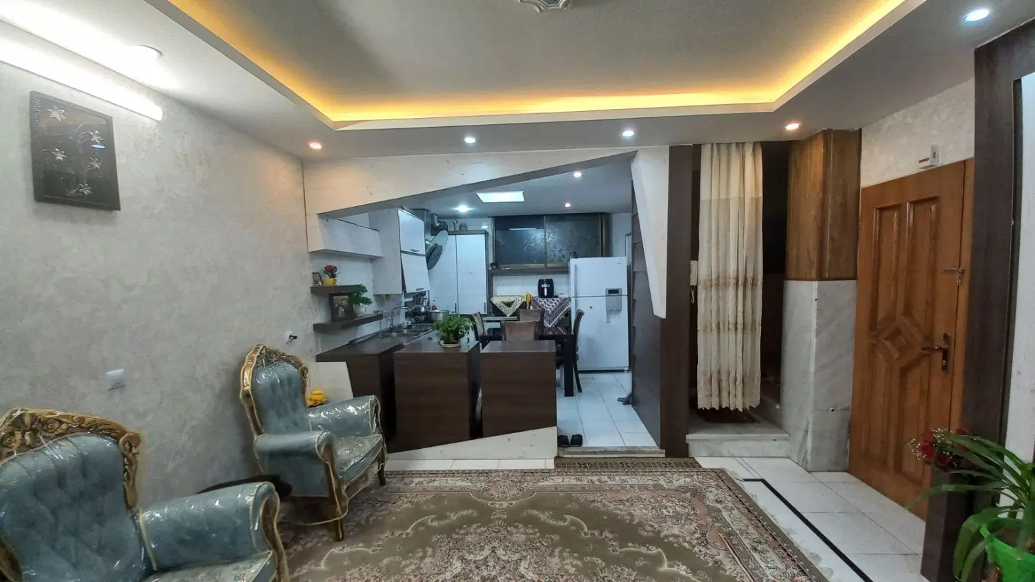 ۹۲ متر ابوالحسن اصفهانی فوری (بنده مالک هستم )