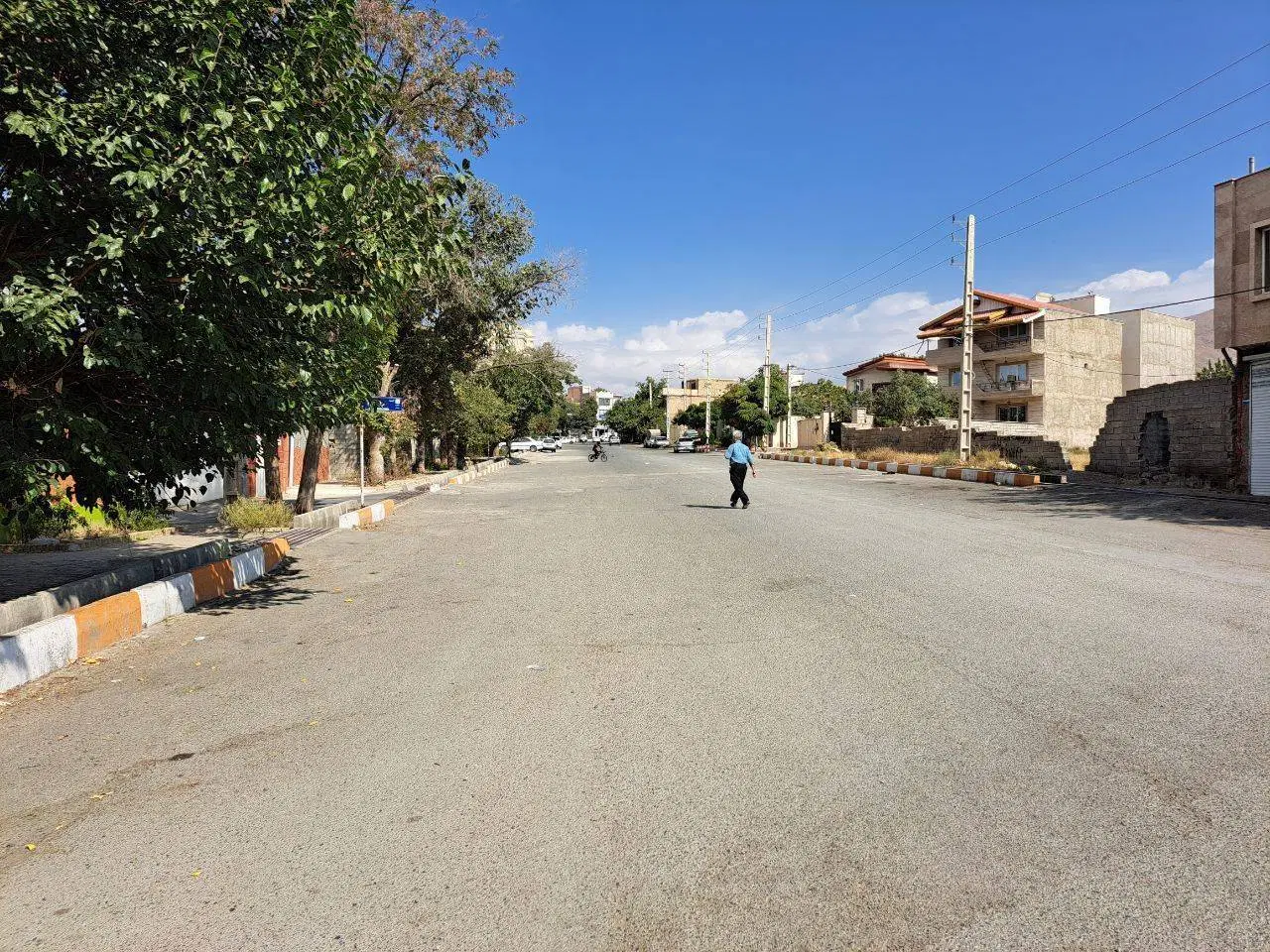 زمین چهار دیواری کردان