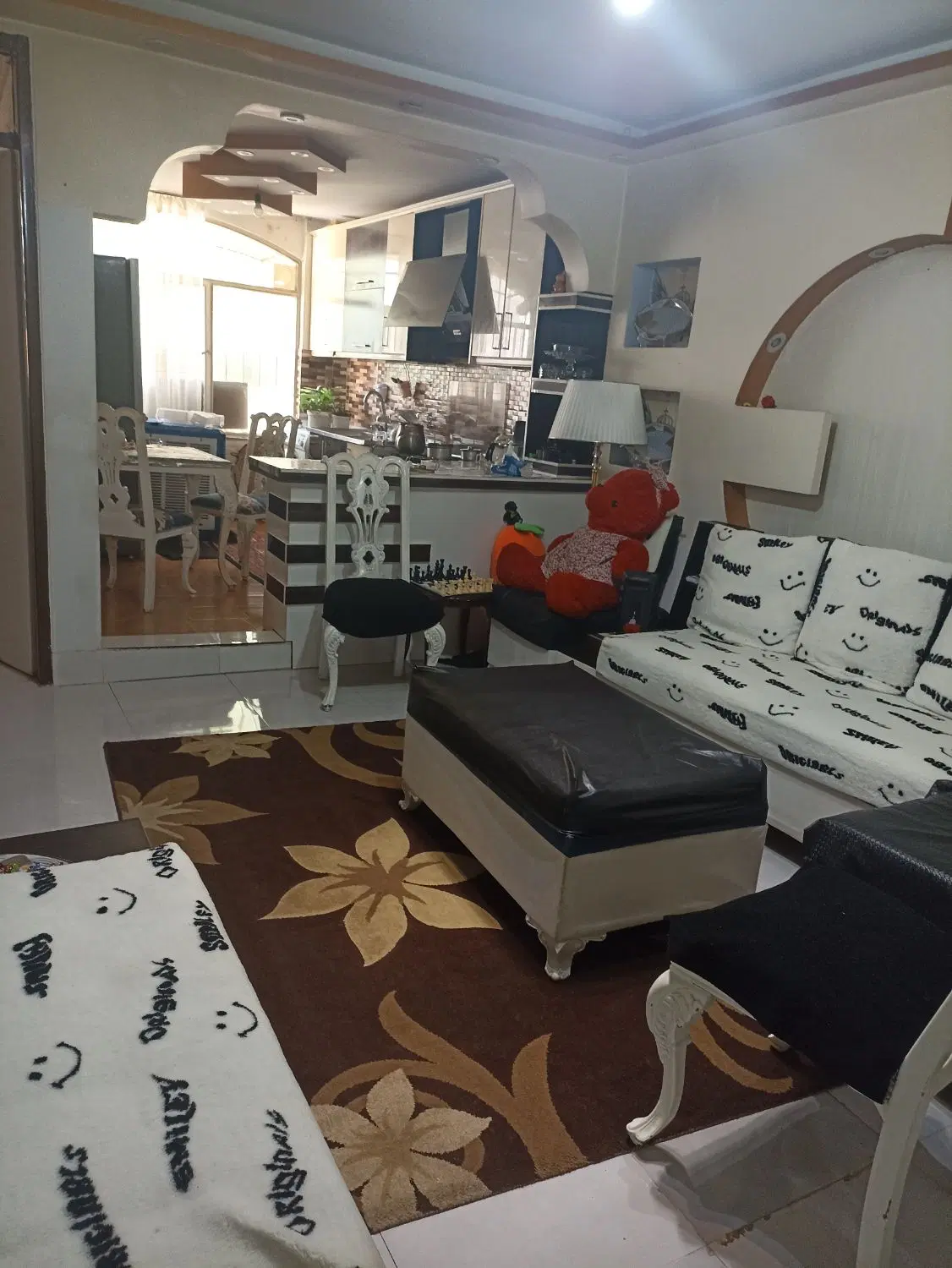 رهن و اجاره تک واحد دارای پارکینگ اختصاصی