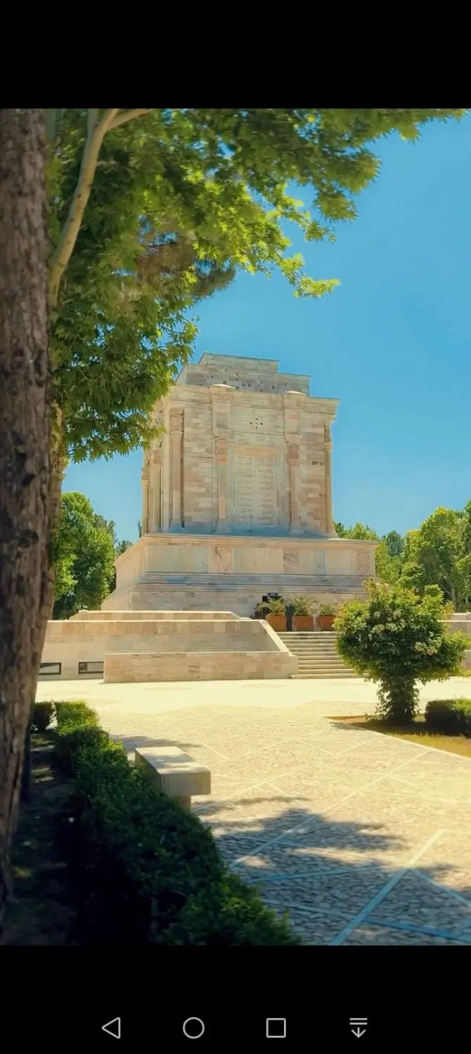 زمین فروشی در پیام نور
