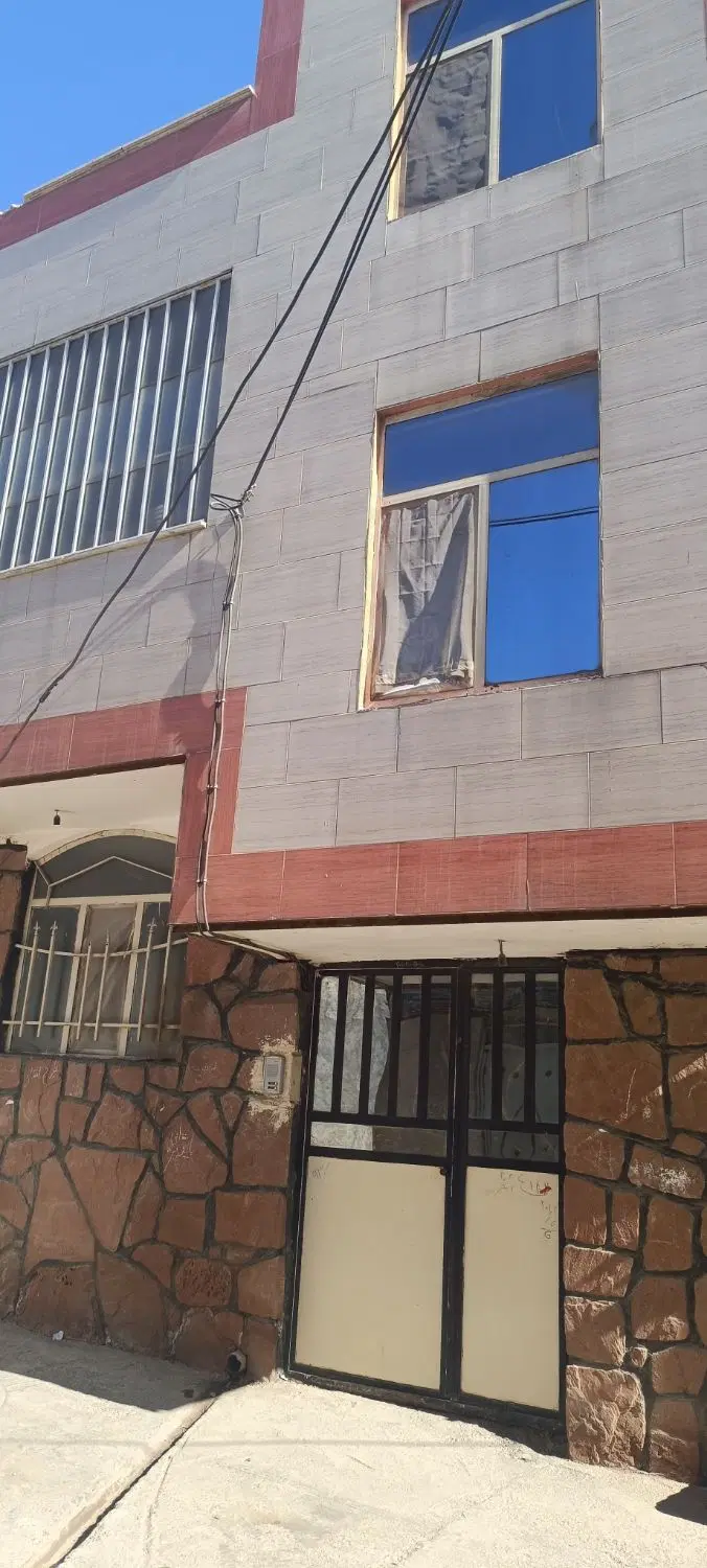خانه دو طبقه ۱۴۴