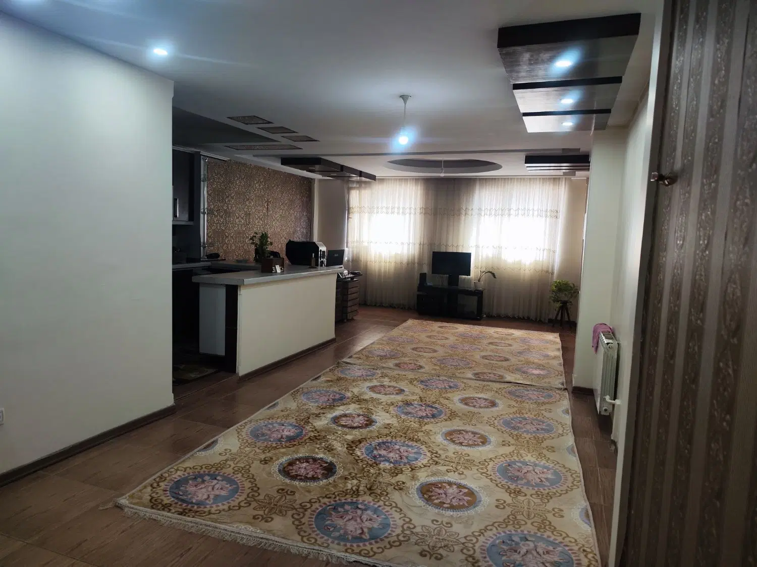 اجاره آپارتمان طبقه دوم ۹۰ متری