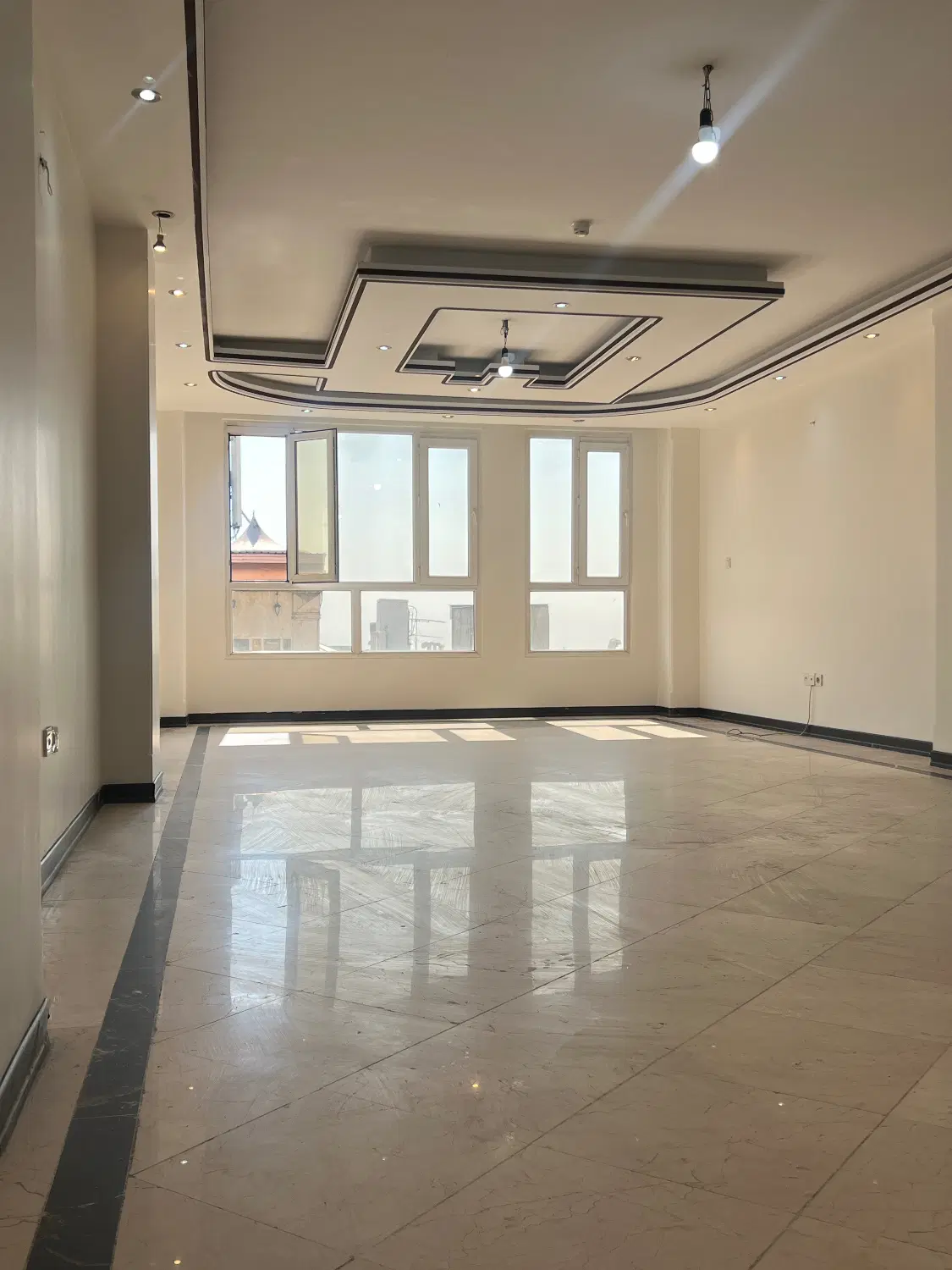 اپارتمان ۱۱۴ متر فول خوش نقشه (مرکزی)