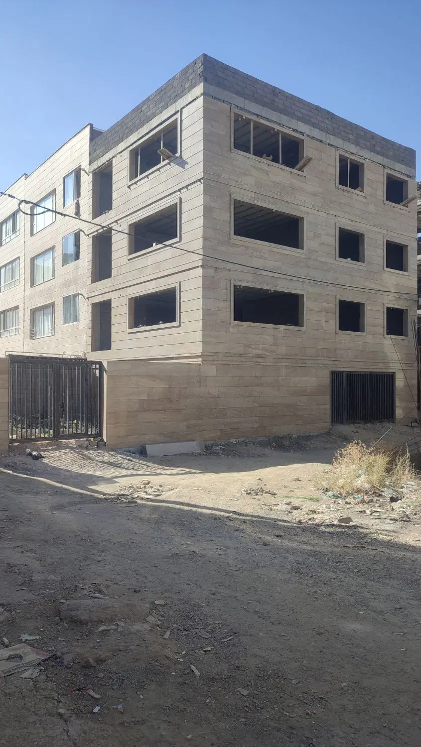 فروش ۳طبقه و پیلوت نیمه کاره
