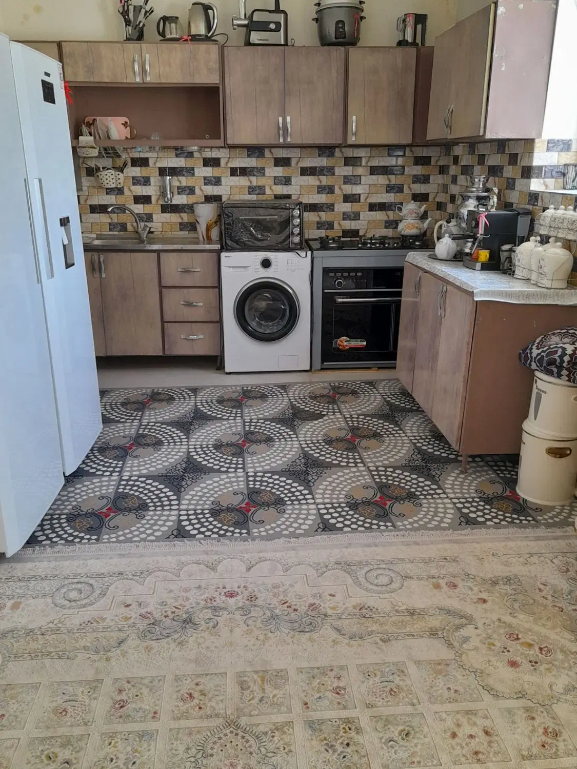 خانه ویلایی نبش خیابان منفردی