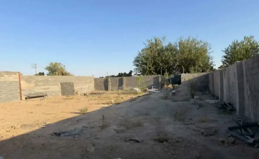 باغچه و زمین ۴ دیواری