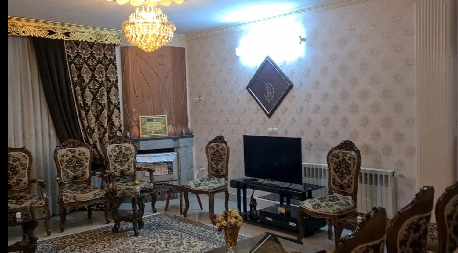 اجاره منزل ویلایی ۳طبقه خ۲۲بهمن