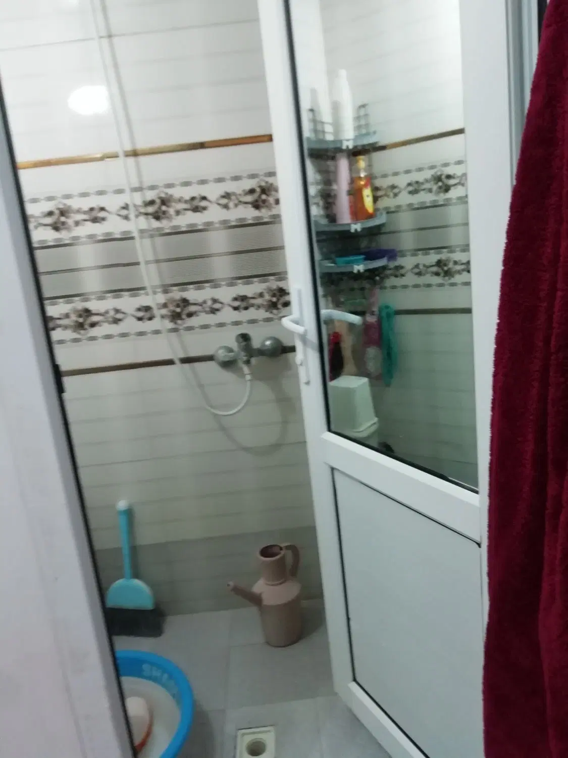 خانه یا منزل 100 متری شناژ قائم راه پله دار