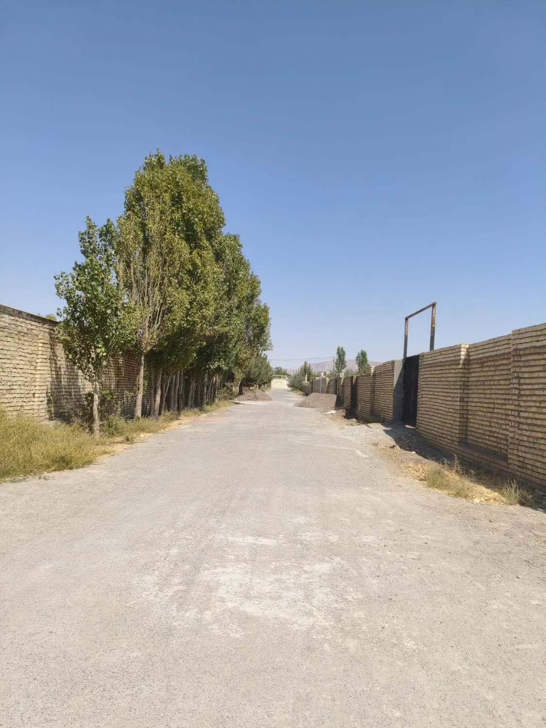 ۷۳۰متر زمین_آب مدار_در مجتمع ویلایی