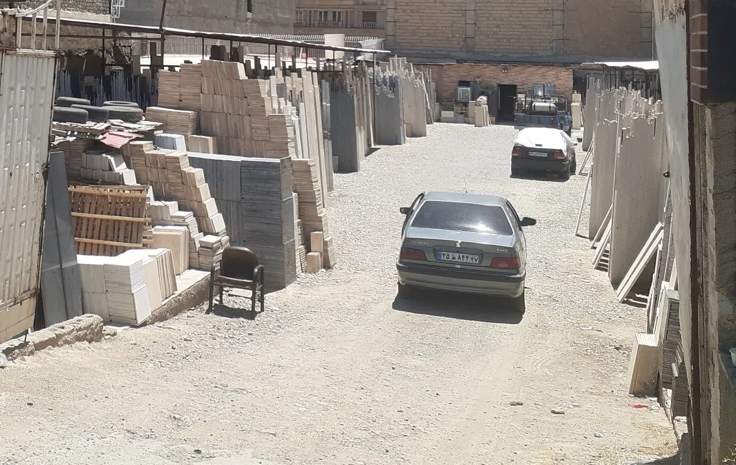 ملک تجاری اداری درکمالشهر
