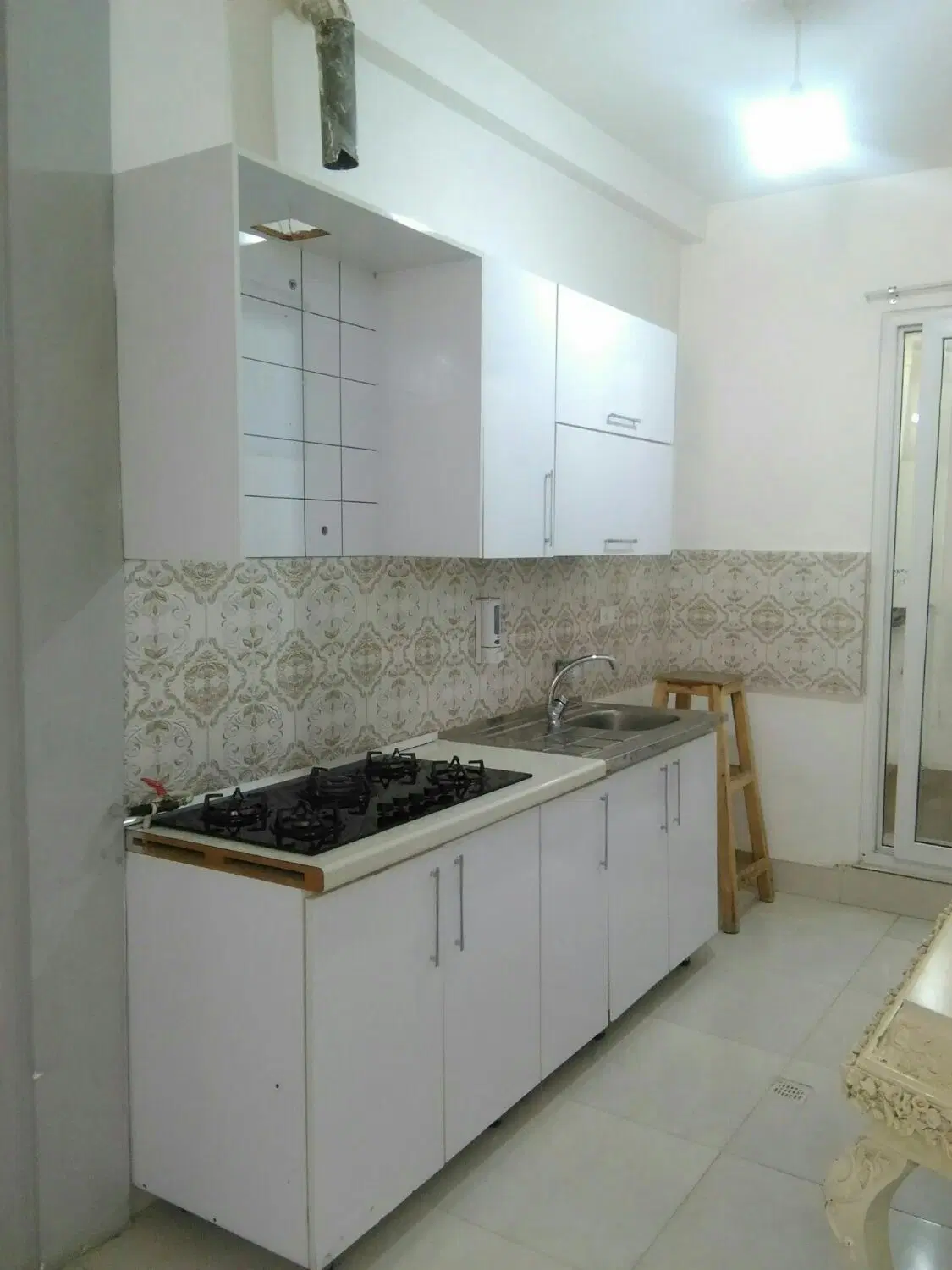 رهن و اجاره طبقه همکف شمالی  ۶۰ متری