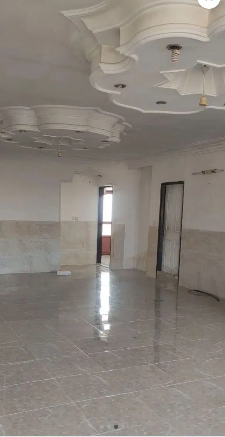 واحد 135متری خ گلستان