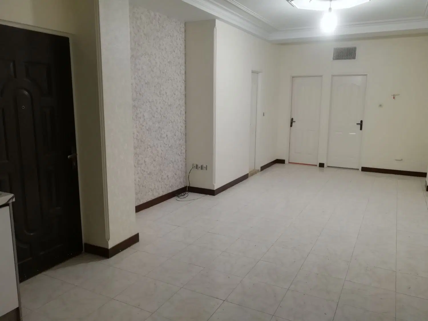 70متر _ سنددار _ 2 خواب _پشت شهرداری