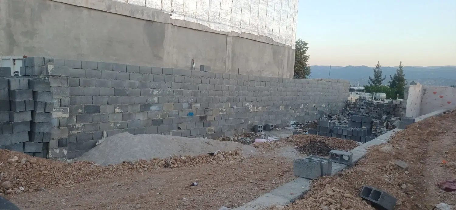 ۹۲ متر زمین تجاری گوشه شاقاسم