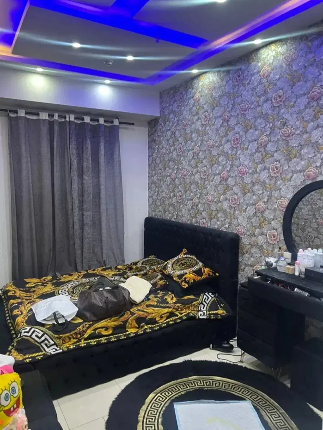 74 متر _ سالن پرده خور _ فول امکانات _ کم سن