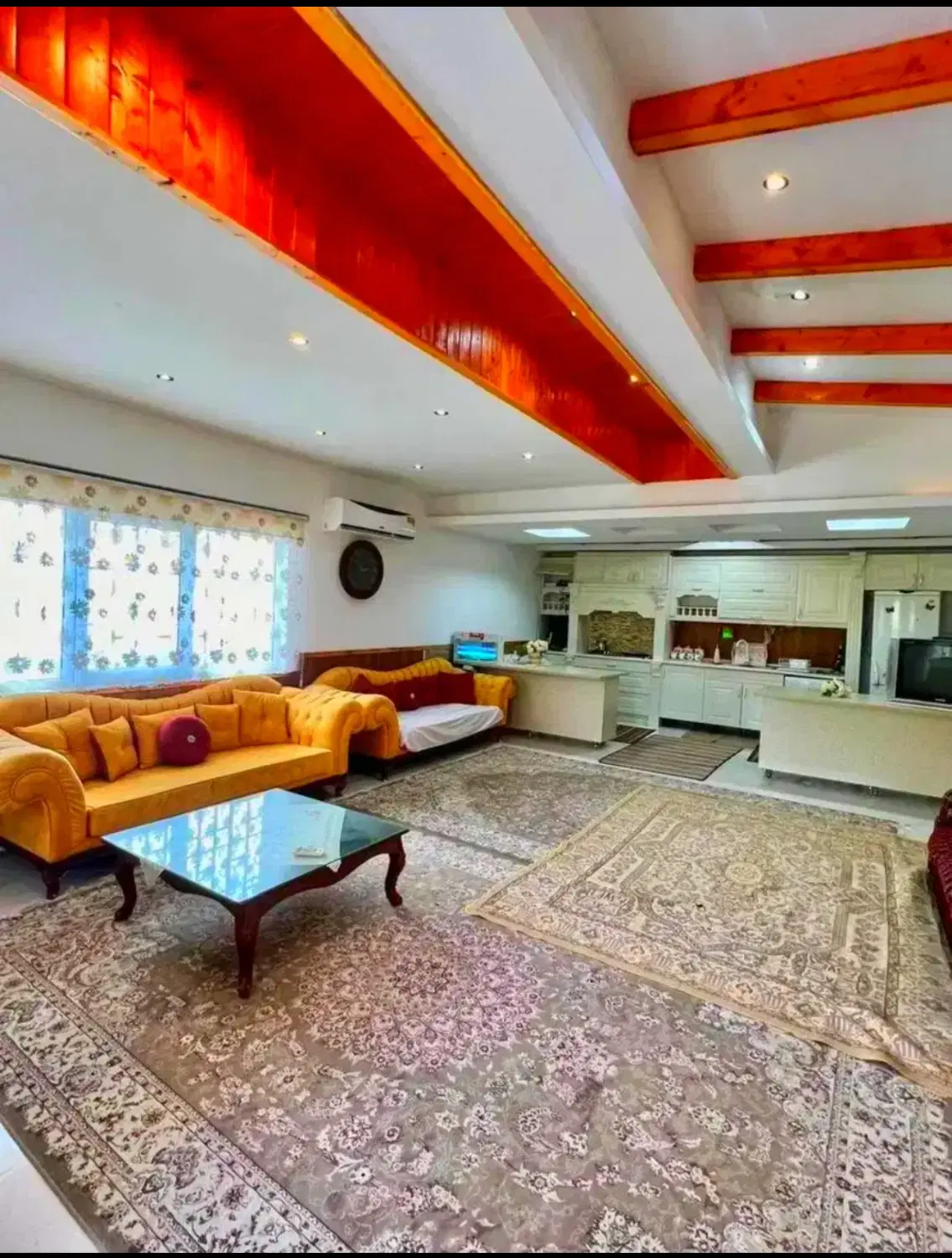 استخردار۳۰۰متری*مناسب سکونت دائم*مستقل*یکبرگ سند