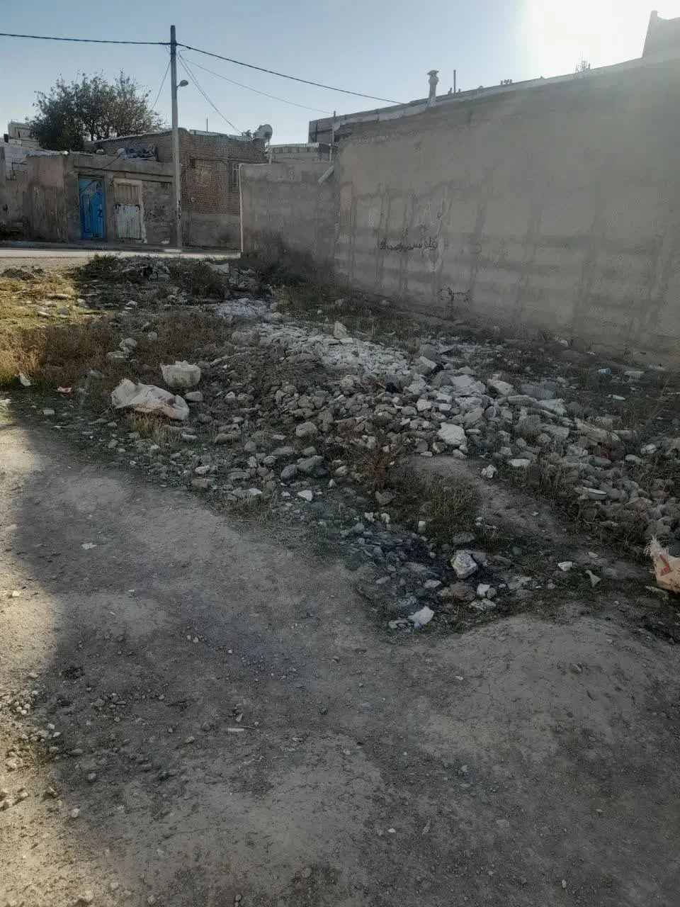 ۱۰۰ متر زمین قولنامه‌ای