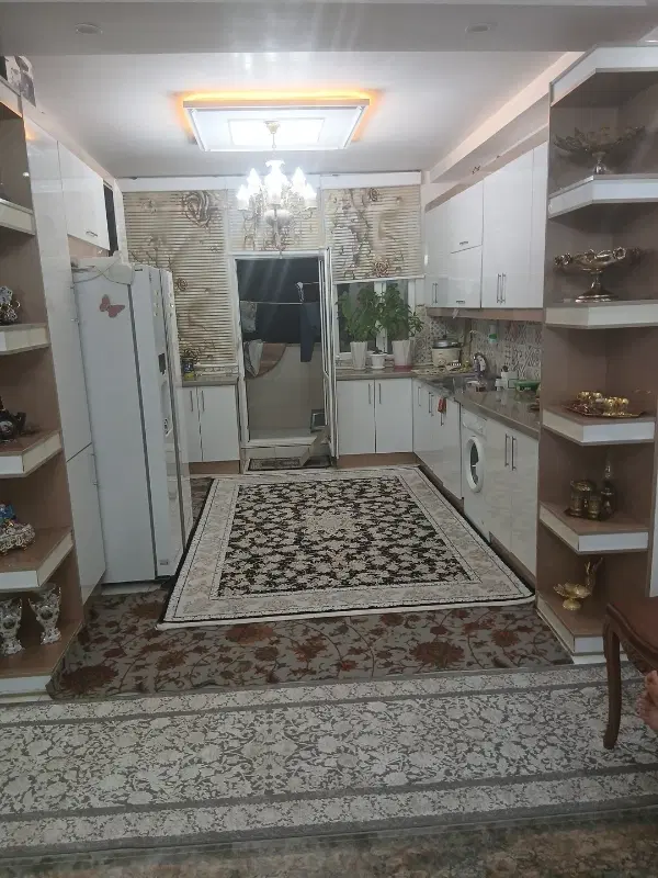 واحد اجاره  ۹۰ متری دو خواب طبقه دوم  در رباط کریم