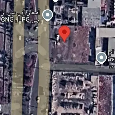 زمین بر جاده محمدشهر