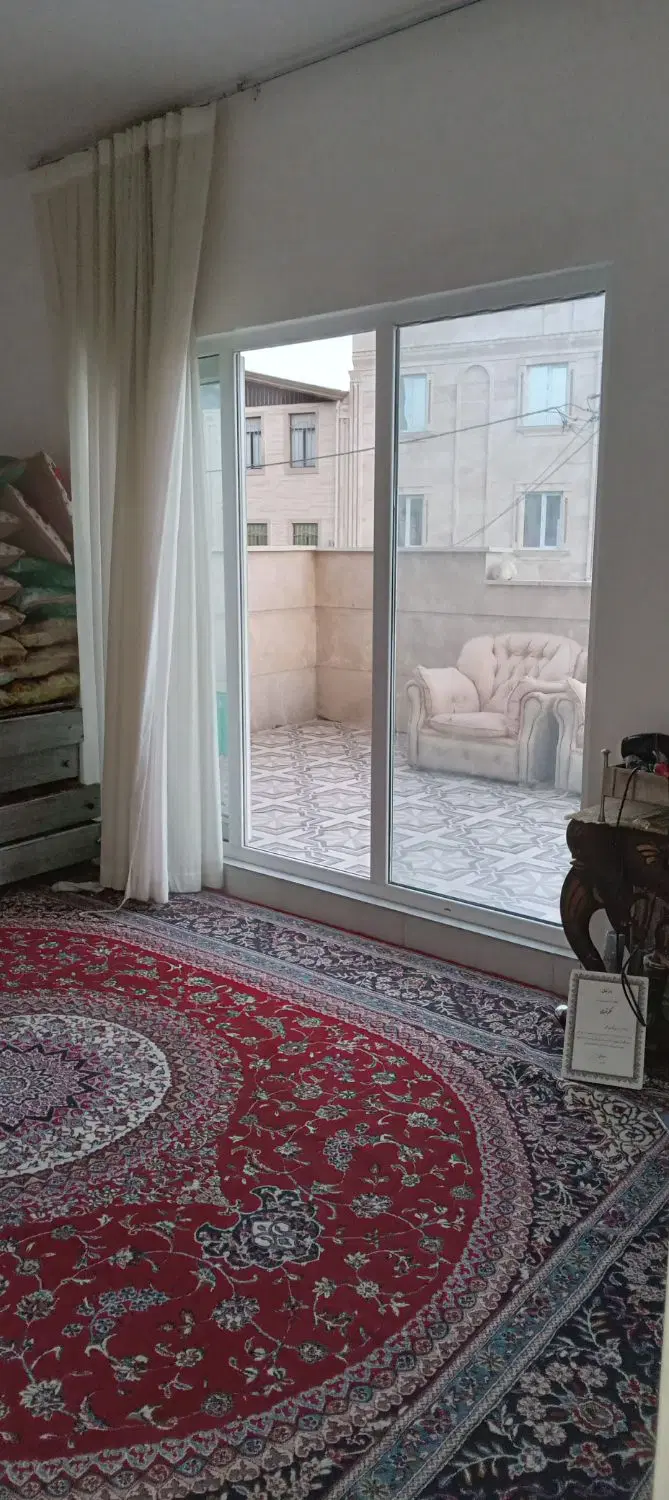 واحد ۱۴۰متر نوساز با۳۰ مترتجاری