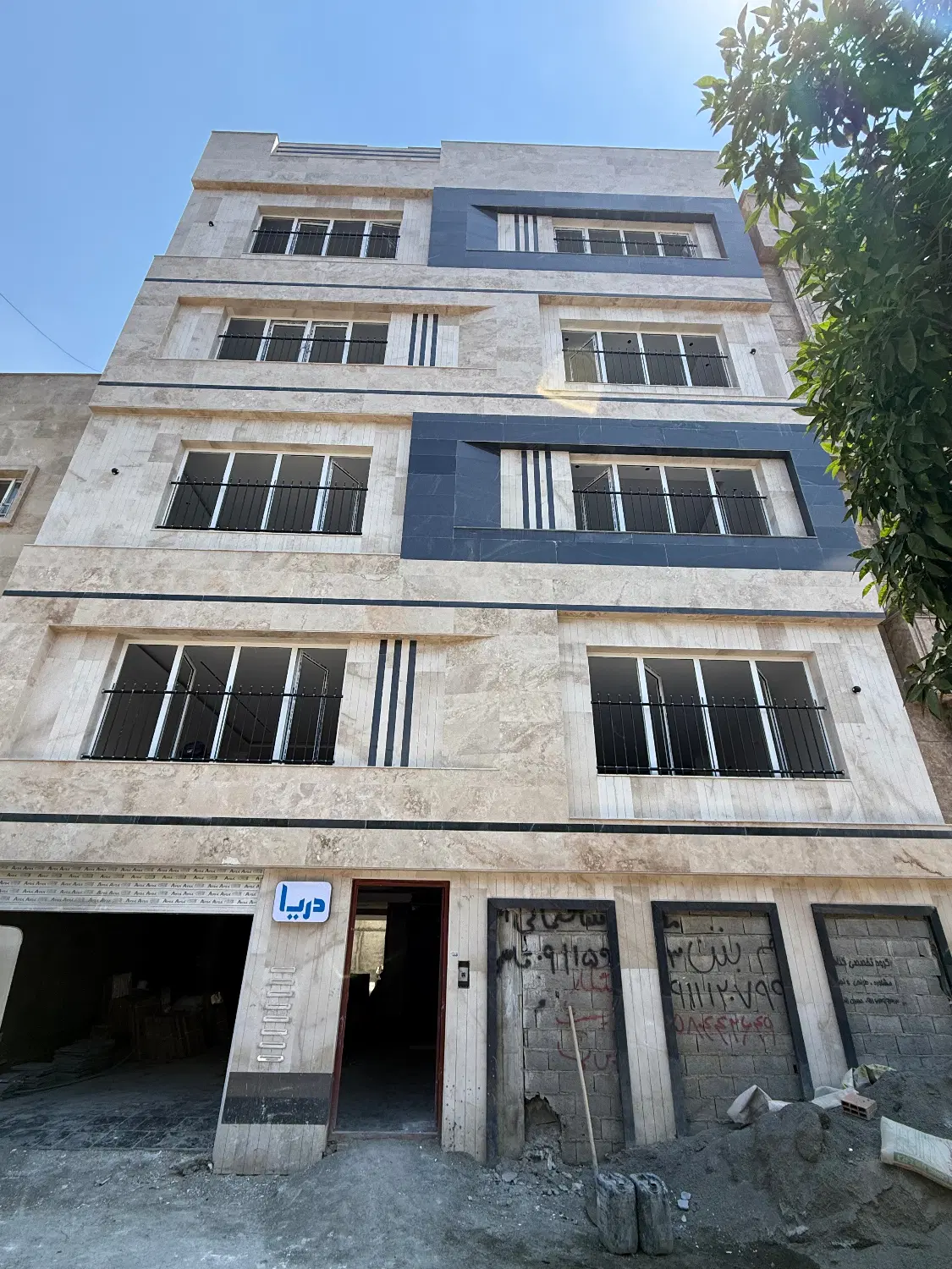 اپارتمان ۱۲۰ متری نوساز ایثار ۱۴