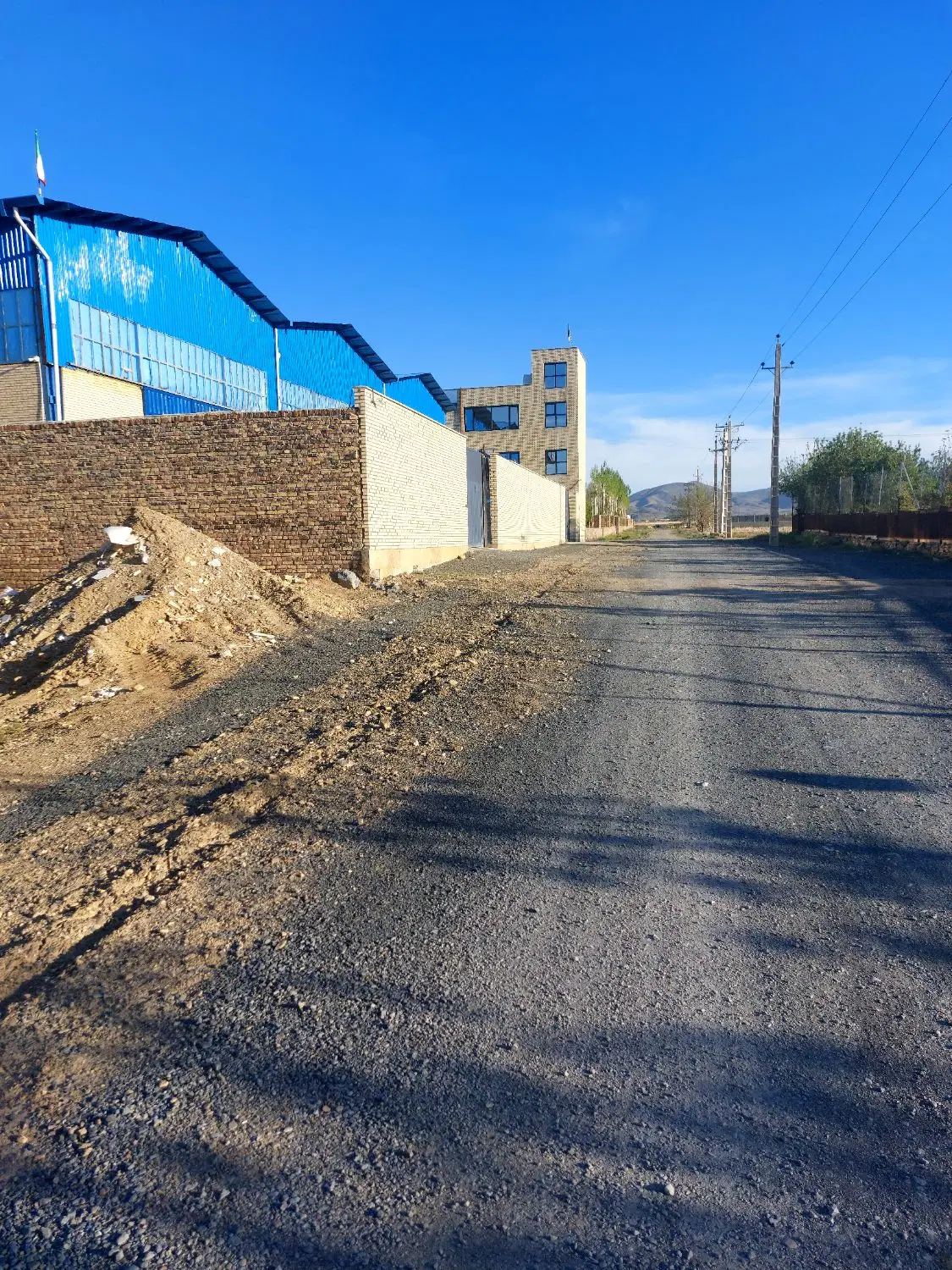 زمین در خیابان صنعت