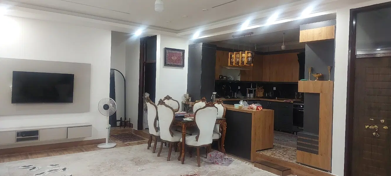 اجاره خانه۱۰۰متری طبقه دوم نجفشهر