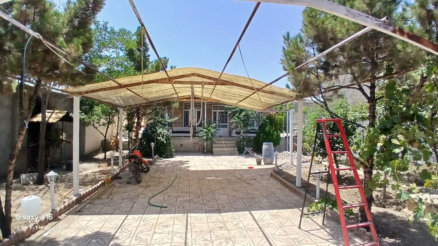 باغ مسکونی ویرانی
