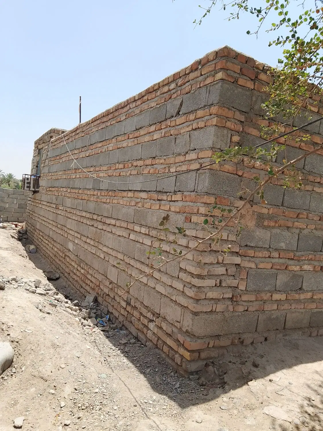 زمین فروشی