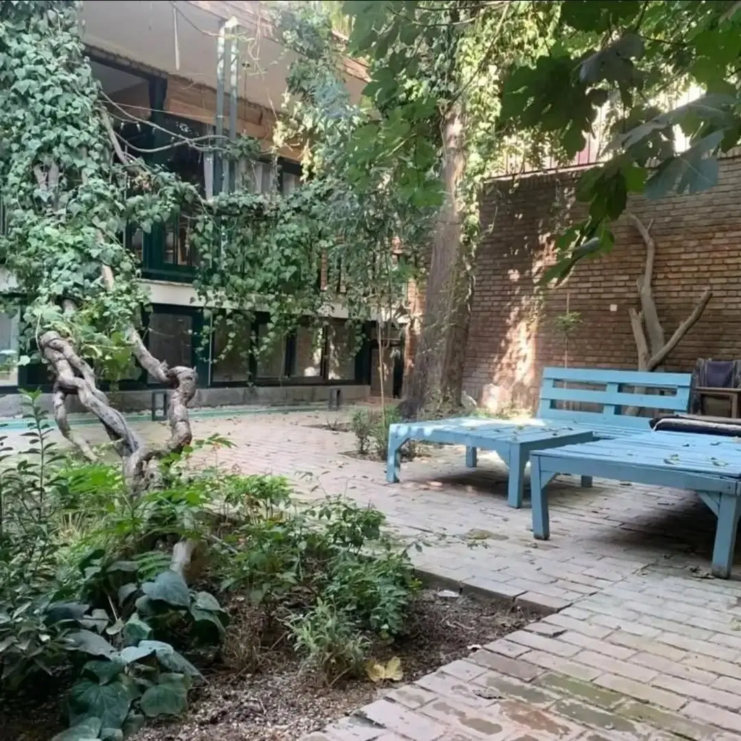 ۱۵۰مترکلنگی شمالی با۲۰۰متربنا در۲ونیم طبقه فلسطین