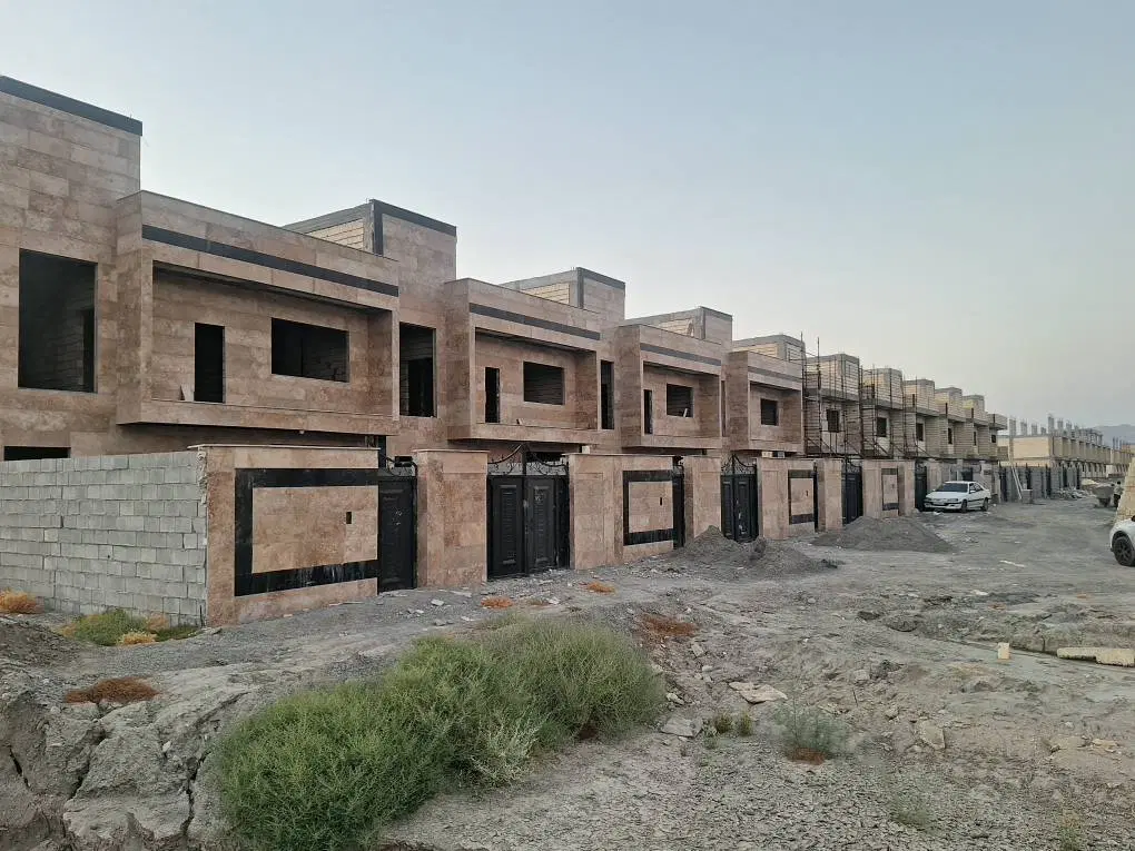 مسکن ملی ، فرودگاه