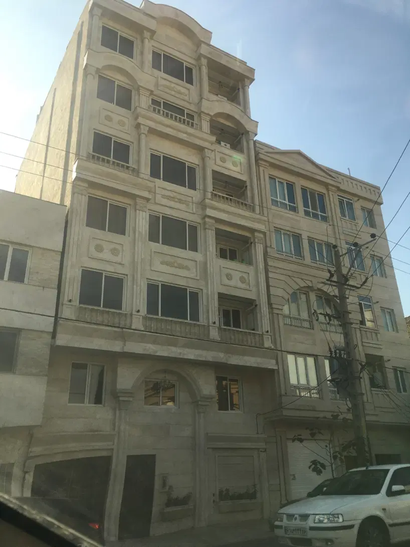 هم خونه آقا میخوام روبروی دانشگاه آزاد خونه بگیریم