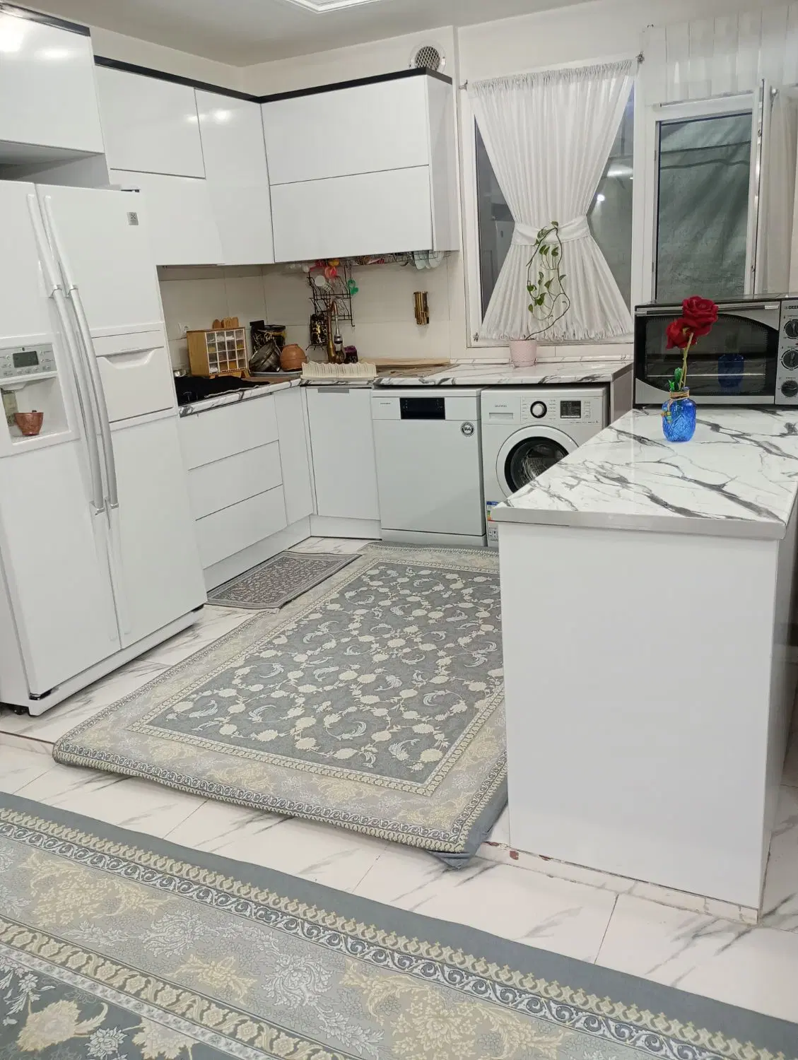 آپارتمان ۹۰متری نوساز_ دوخواب_ پارکینگ _انباری