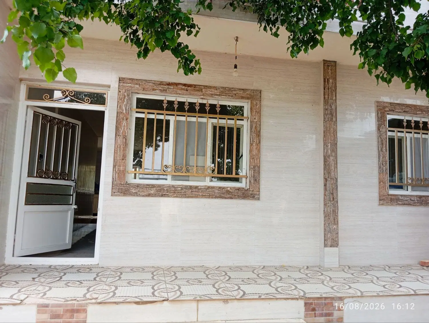 اجاره ساختمان حیاط دار