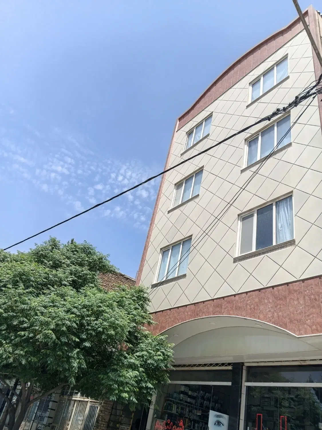 آپارتمان ۸۶ متری  بسیار خوش قیمت به علت‌ مهاجرت