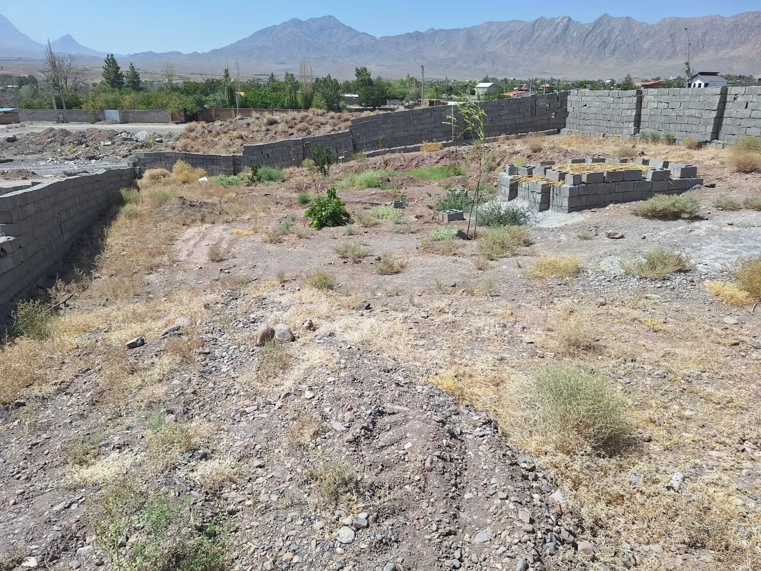 زمین کوهپایه