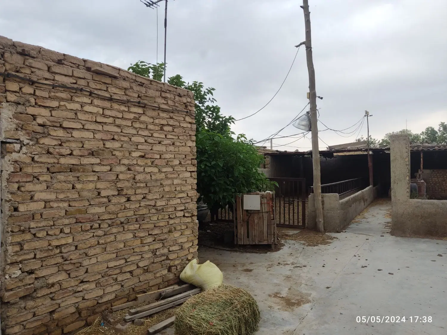 فروش چهاردیواری سند دار
