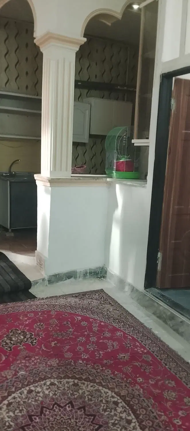 آپارتمان همکف مجردی.