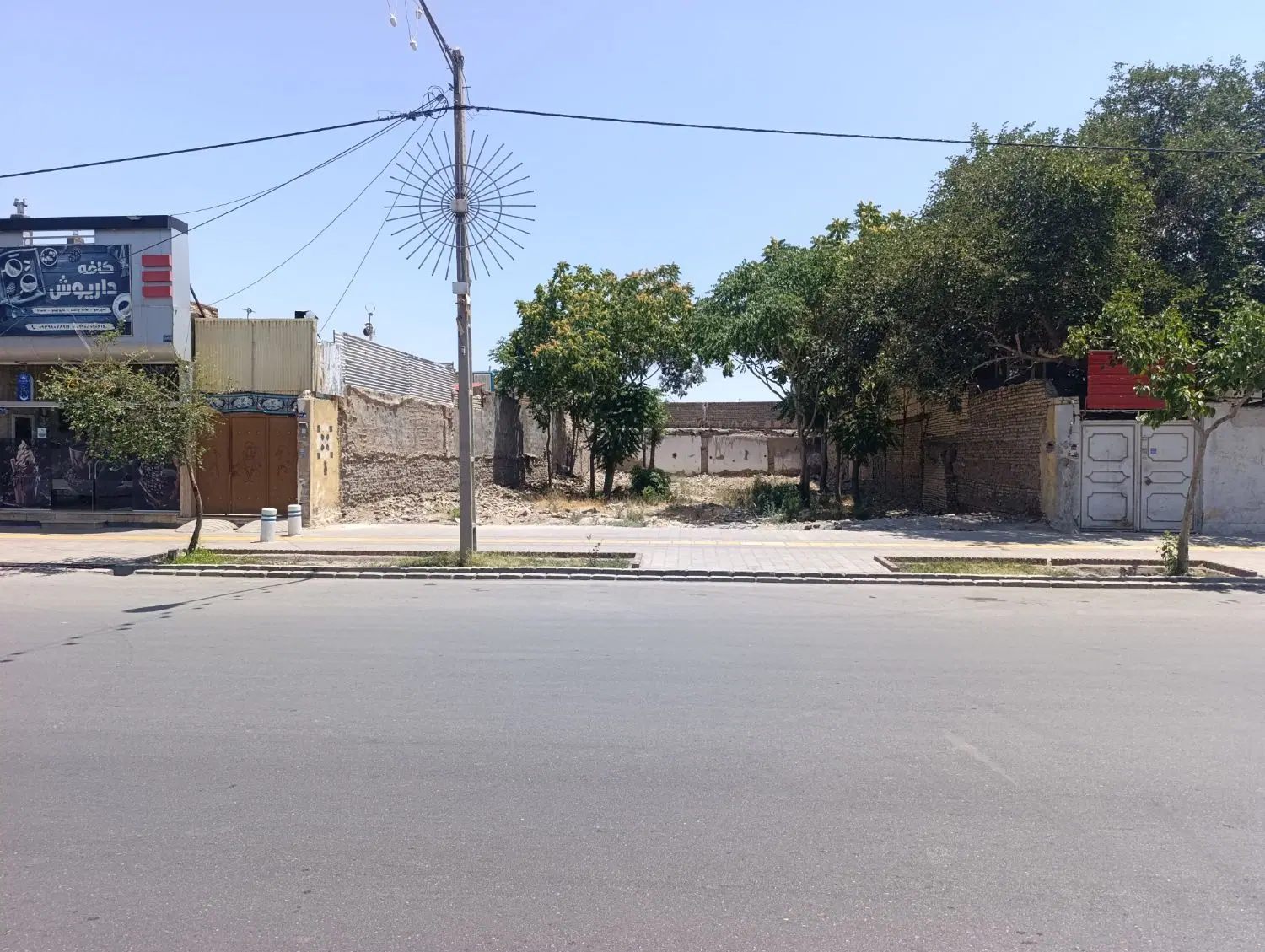 زمین 550 متری