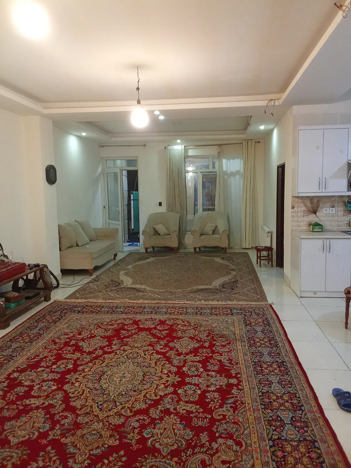 آپارتمان طبقه سوم تک واحدی