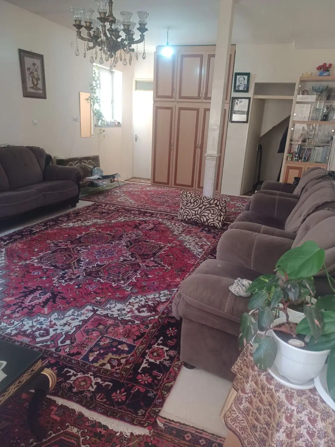 حیاط کلنگی ۳طبقه