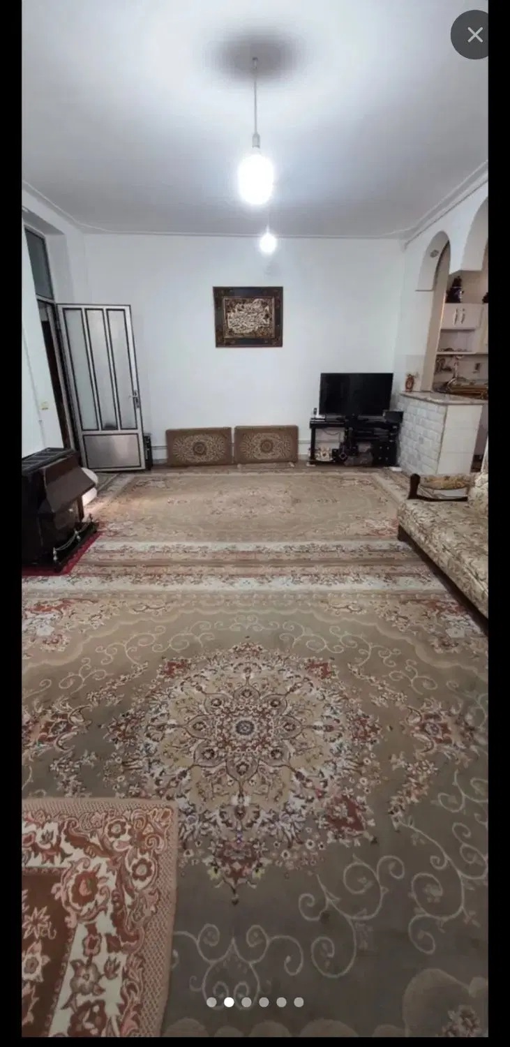 خانه ویلایی باغ ابریشم کوچه چهارم