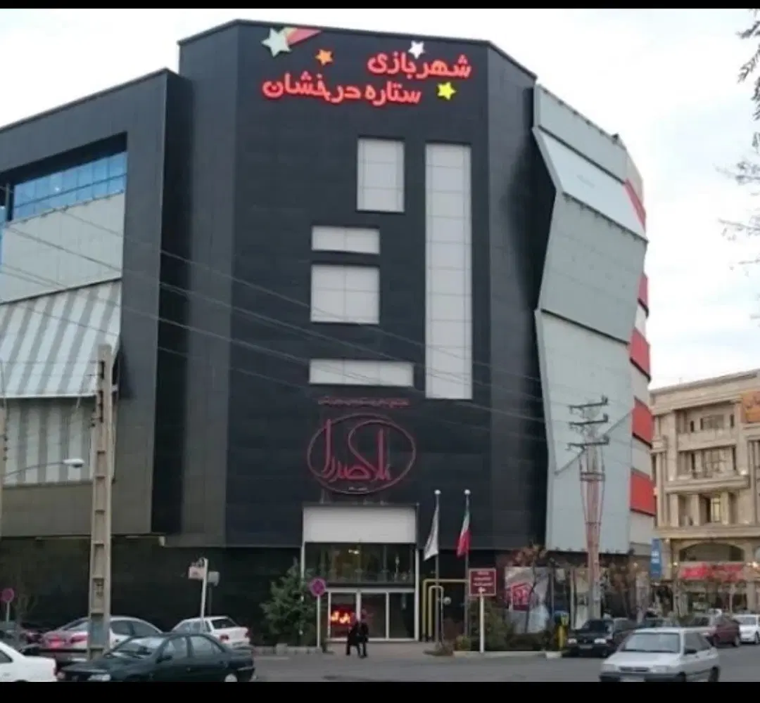 مرکز تجاری ملاصدرا اجاره مغازه طلا فروشی ۳۲ متر
