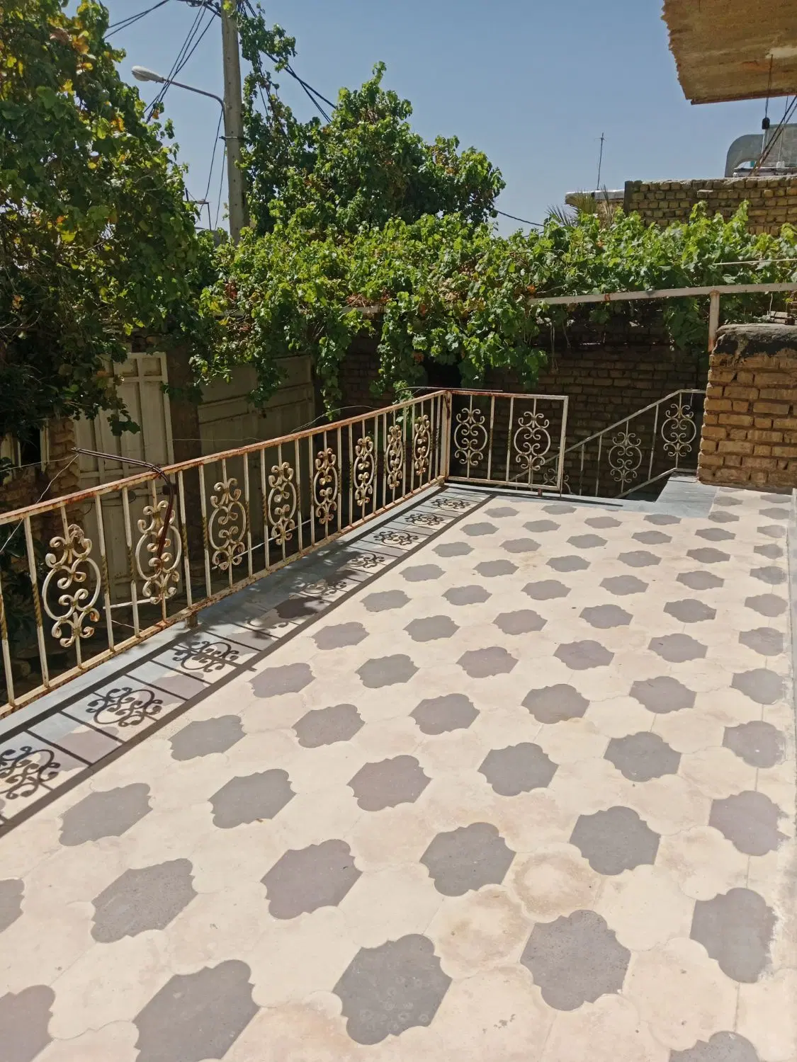 طبقه اول از دو طبقه 250متری سه خواب
