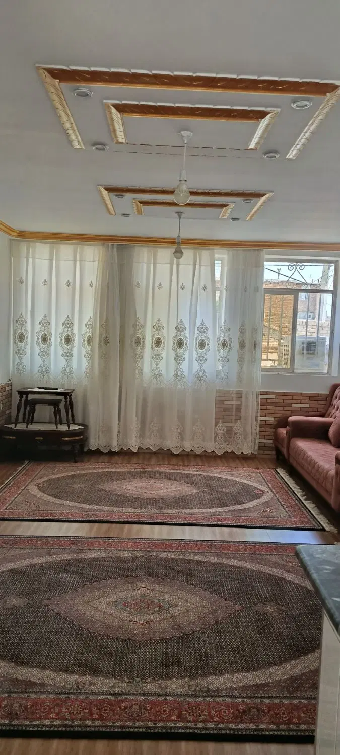 باسلام خدمت همشهریان عزیز یک باب حیاط به فروش