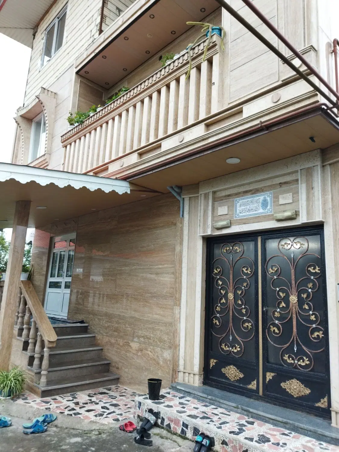 دوتا ویلا 120متر ویلایی .290متر ۳طبقه