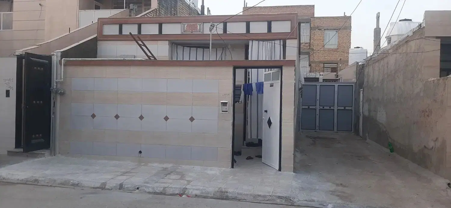 خانه ویلایی درب حیاط