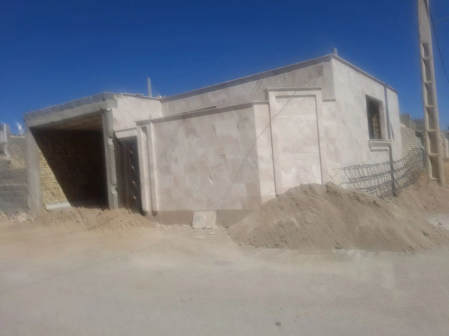 فروش ساختمان ویلایی نبش خ گلشن