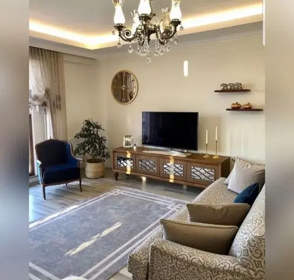 نیازمند هم خونه خانم خانم
