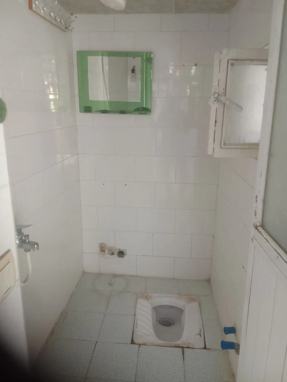 یکباب خانه باراه جداکانه مناسب پیرزن وپیرمردها